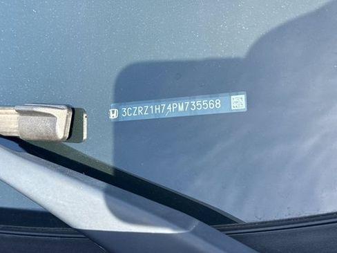 Used 2023 Honda HR-V EX-L image 3