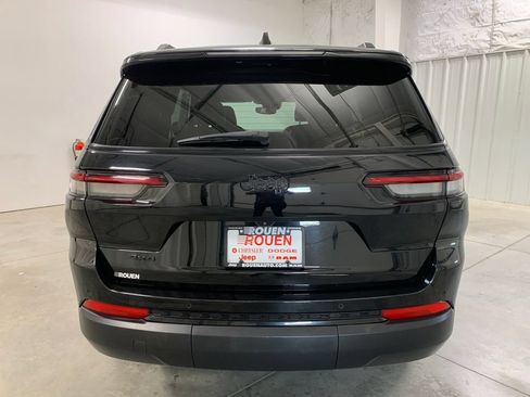Used 2023 Jeep Grand Cherokee L Laredo AWD/4WD image 6