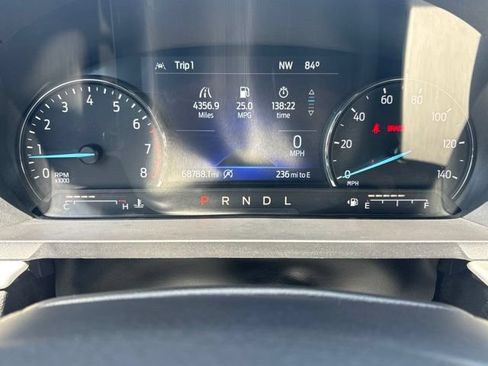 Used 2022 Ford Explorer XLT w/ Equipment Group 202A AWD/4WD image 15