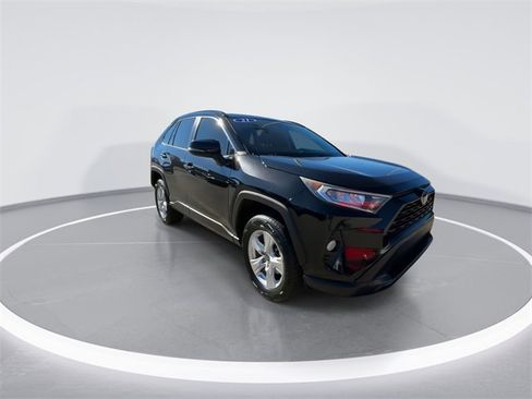 Used 2021 Toyota RAV4 XLE image 2