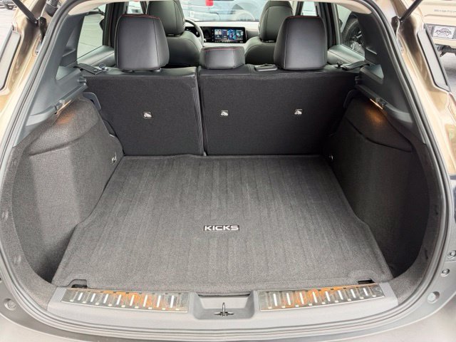 Used 2026 Nissan Kicks SR w/ SR Premium Package AWD/4WD image 21