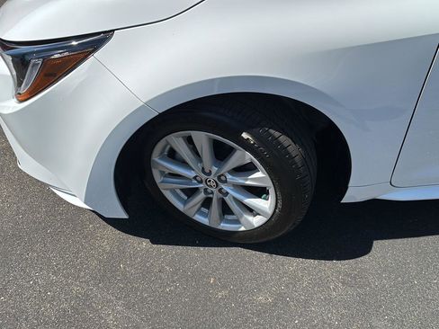Used 2026 Toyota Corolla LE w/ LE Premium Package FWD image 5