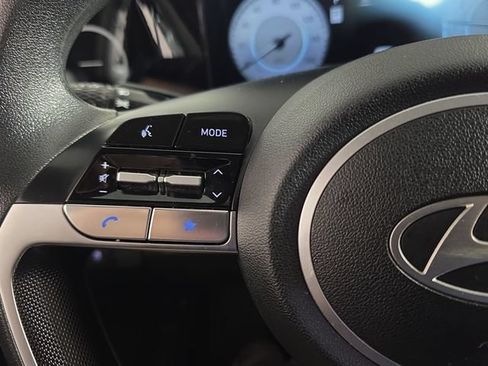Used 2024 Hyundai Elantra SEL FWD image 13