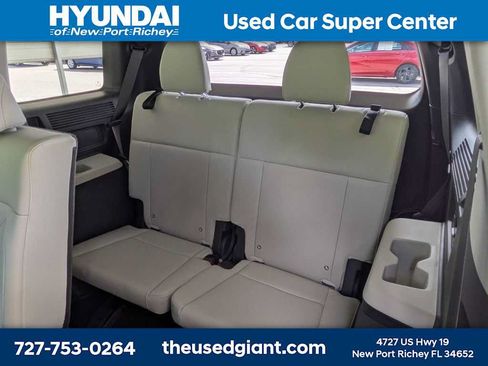 Used 2025 Hyundai Santa Fe SEL FWD image 15