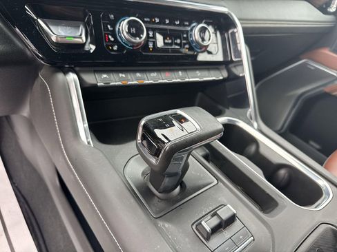 Certified 2025 GMC Sierra 1500 Denali Ultimate image 16