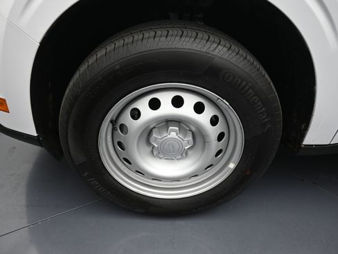 Used 2025 Ford Maverick XL w/ Equipment Group 102A image 10