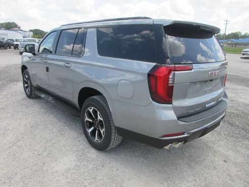 New 2026 GMC Yukon XL AT4 AWD/4WD image 6