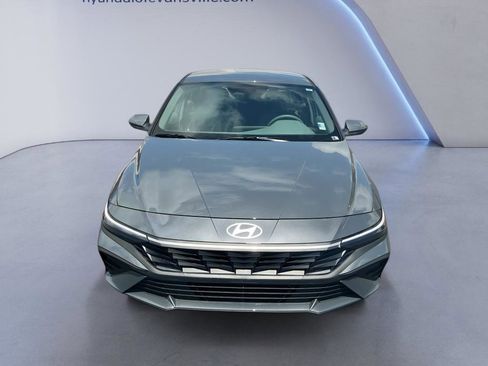 New 2026 Hyundai Elantra SE FWD image 2