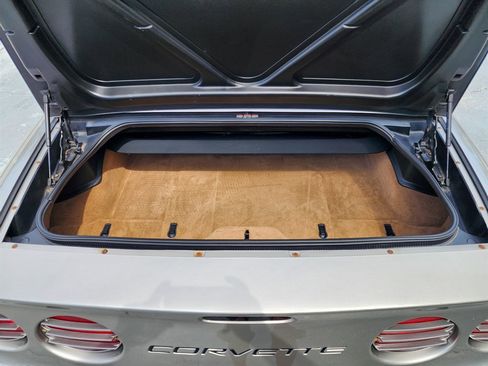 Used 1998 Chevrolet Corvette Convertible w/ Memory Pkg image 26