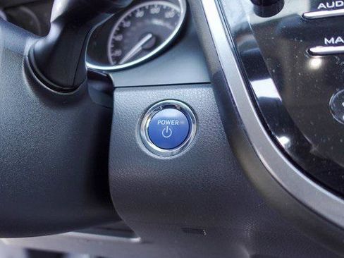 Certified 2019 Toyota Camry LE image 26