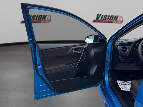 Used 2017 Toyota Corolla iM image 21