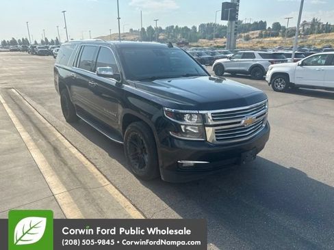 Used 2020 Chevrolet Suburban Premier AWD/4WD image 1