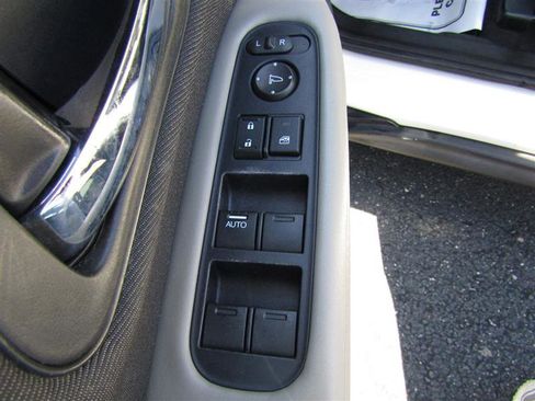 Used 2019 Honda HR-V LX image 10