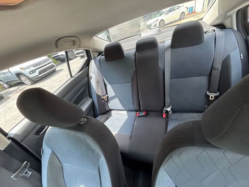 Used 2025 Nissan Versa SV FWD image 33