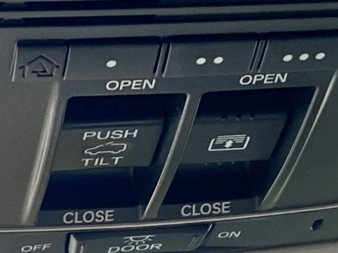 Used 2018 Honda Pilot Elite image 38