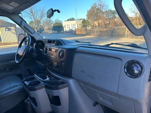 Used 2014 Ford E-150 and Econoline 150 image 13
