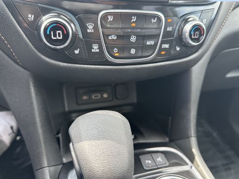Certified 2023 Chevrolet Equinox Premier AWD/4WD image 16