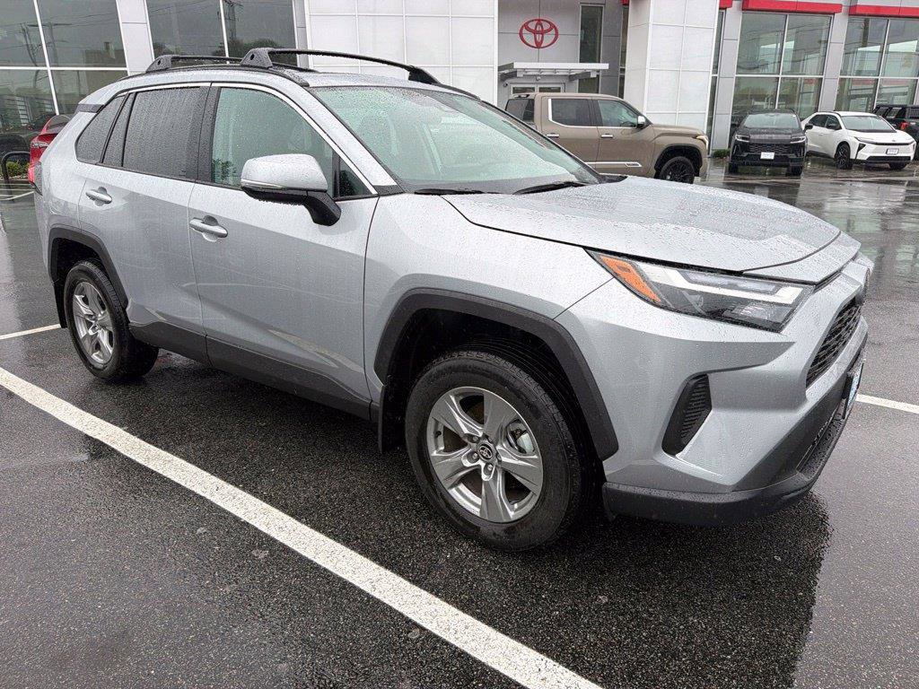 Used 2025 Toyota RAV4 XLE w/ Convenience Package AWD/4WD image 1