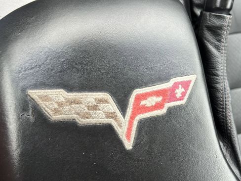 Used 2007 Chevrolet Corvette Convertible w/ Preferred Equipment Group RWD image 19