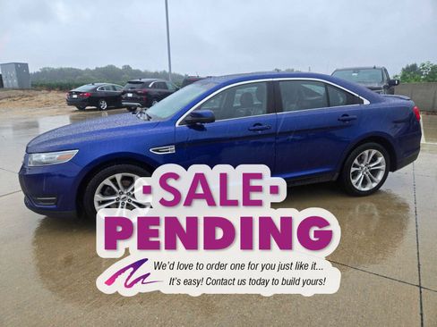 Used 2013 Ford Taurus SEL FWD image 1