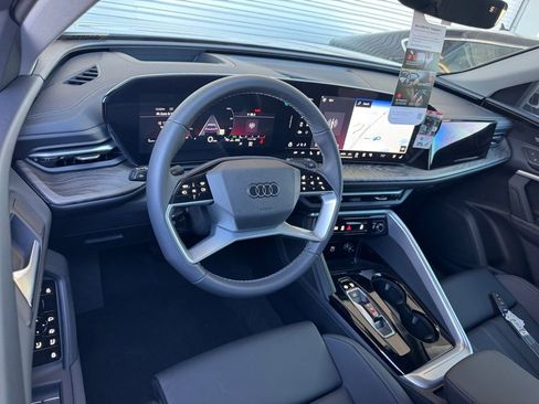 New 2025 Audi Q5 Premium Plus image 3