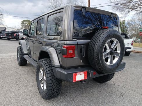 Used 2018 Jeep Wrangler Unlimited Sahara w/ Dual Top Group image 8