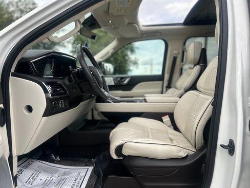 Used 2024 Lincoln Navigator Black Label AWD/4WD image 13