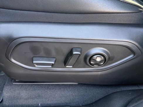 New 2025 Jeep Grand Cherokee L Limited w/ Black Appearance Package image 15