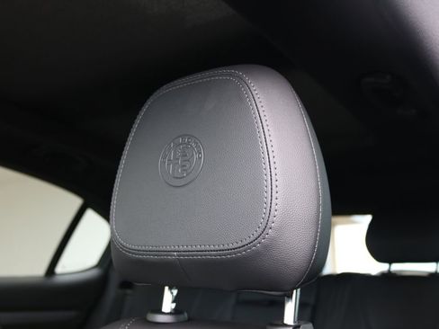 New 2025 Alfa Romeo Stelvio Sprint image 17