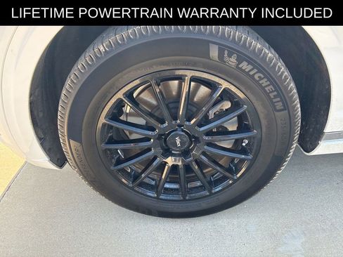 Used 2023 Genesis GV70 2.5T w/ Cargo Package AWD/4WD image 4