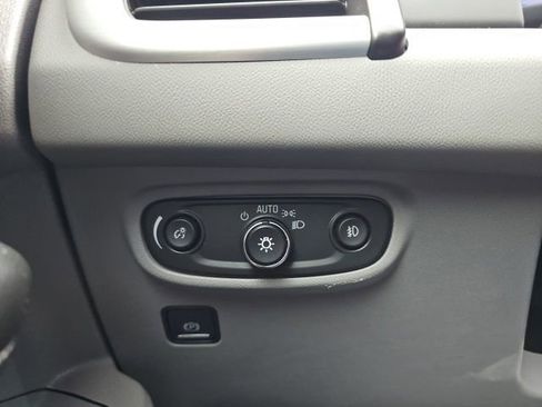 Used 2022 GMC Terrain SLT image 39