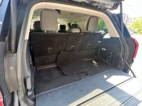 Used 2025 Ford Expedition Active AWD/4WD image 7