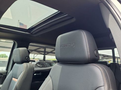 New 2026 GMC Sierra 1500 AT4 w/ AT4 Premium Package AWD/4WD image 18