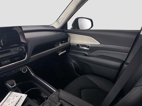 New 2026 Toyota Grand Highlander Limited image 16