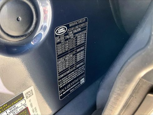 Used 2026 Land Rover Range Rover Velar S AWD/4WD image 35