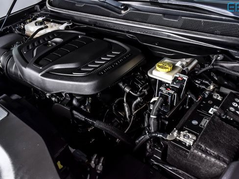 Used 2023 Jeep Wagoneer L Series III w/ Premium Group I image 13