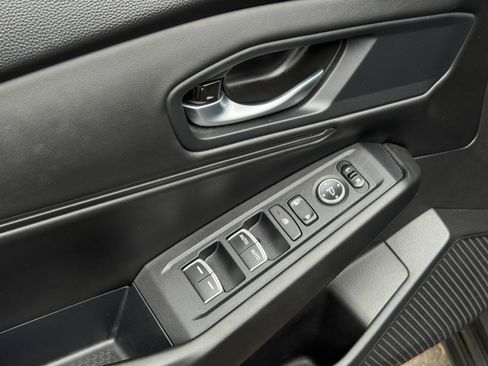 Used 2025 Honda Accord SE image 19