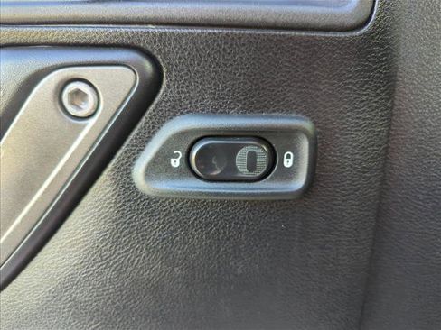 Used 2012 Jeep Wrangler Unlimited Sport image 27