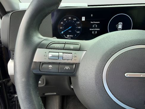 Used 2024 Hyundai Kona Limited FWD image 21
