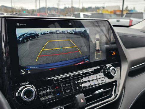 Used 2022 Toyota Highlander Limited image 33