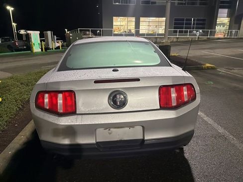 Used 2012 Ford Mustang Premium image 7