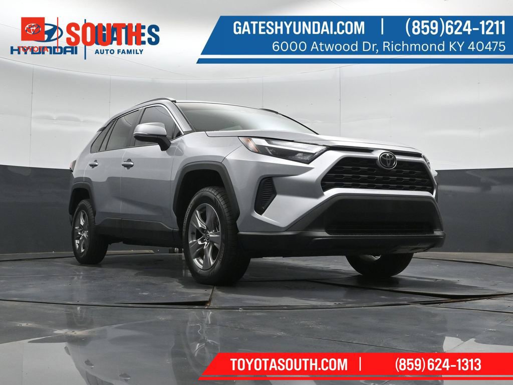 Used 2024 Toyota RAV4 XLE AWD/4WD image 37