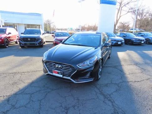Used 2019 Hyundai Sonata Plug-In Hybrid image 1