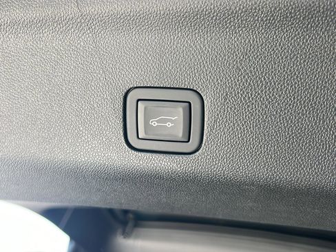 Used 2024 Chevrolet Tahoe RST w/ Luxury Package image 39