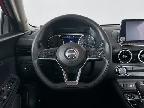 Used 2025 Nissan Sentra SV FWD image 17