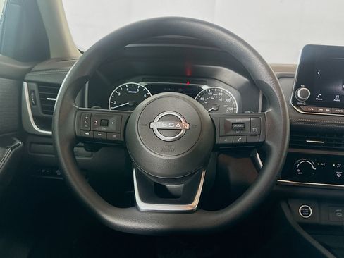 Used 2023 Nissan Rogue S FWD image 18