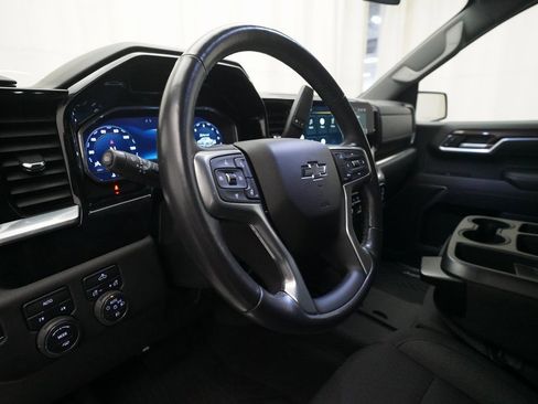 Certified 2022 Chevrolet Silverado 1500 RST image 8