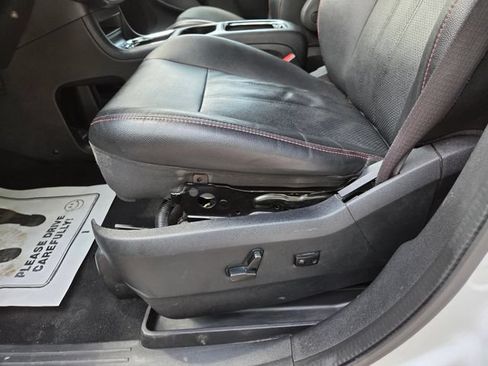 Used 2020 Dodge Grand Caravan GT FWD image 13