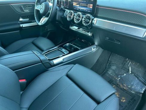 Used 2025 Mercedes-Benz GLB 250 GLB 250 4D Sport Utility 4MATI image 20