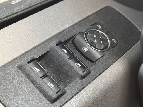 Used 2018 Ford F250 XL w/ Power Equipment Group image 6